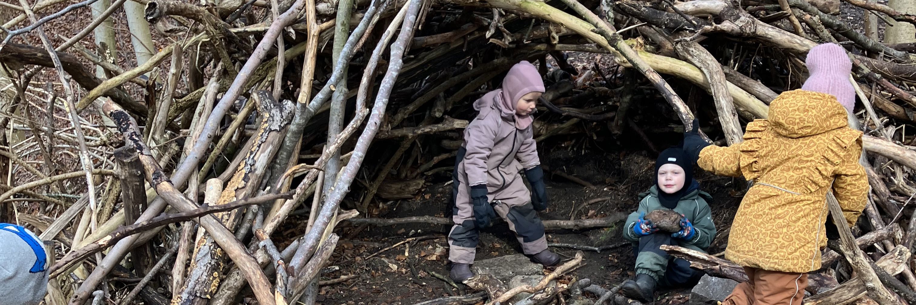 Hule i udeområdet i Børnehaven Dragonvej